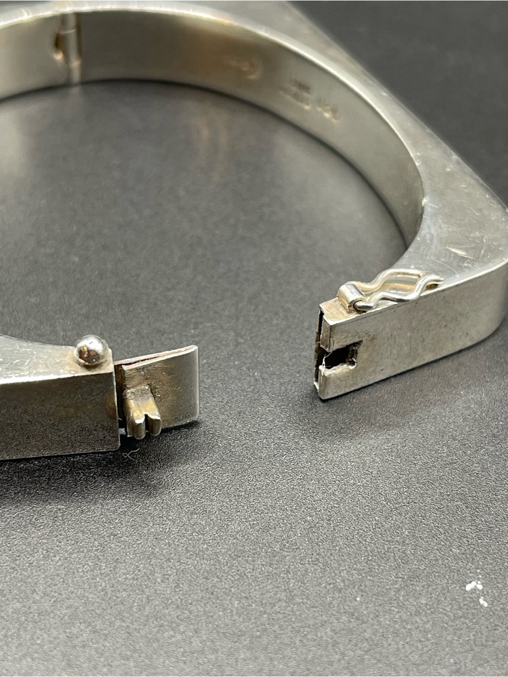 Modernist Sterling Silver Mexico 925 TH-01 Hinged Bangle Bracelet 38.5g - Picture 6 of 11